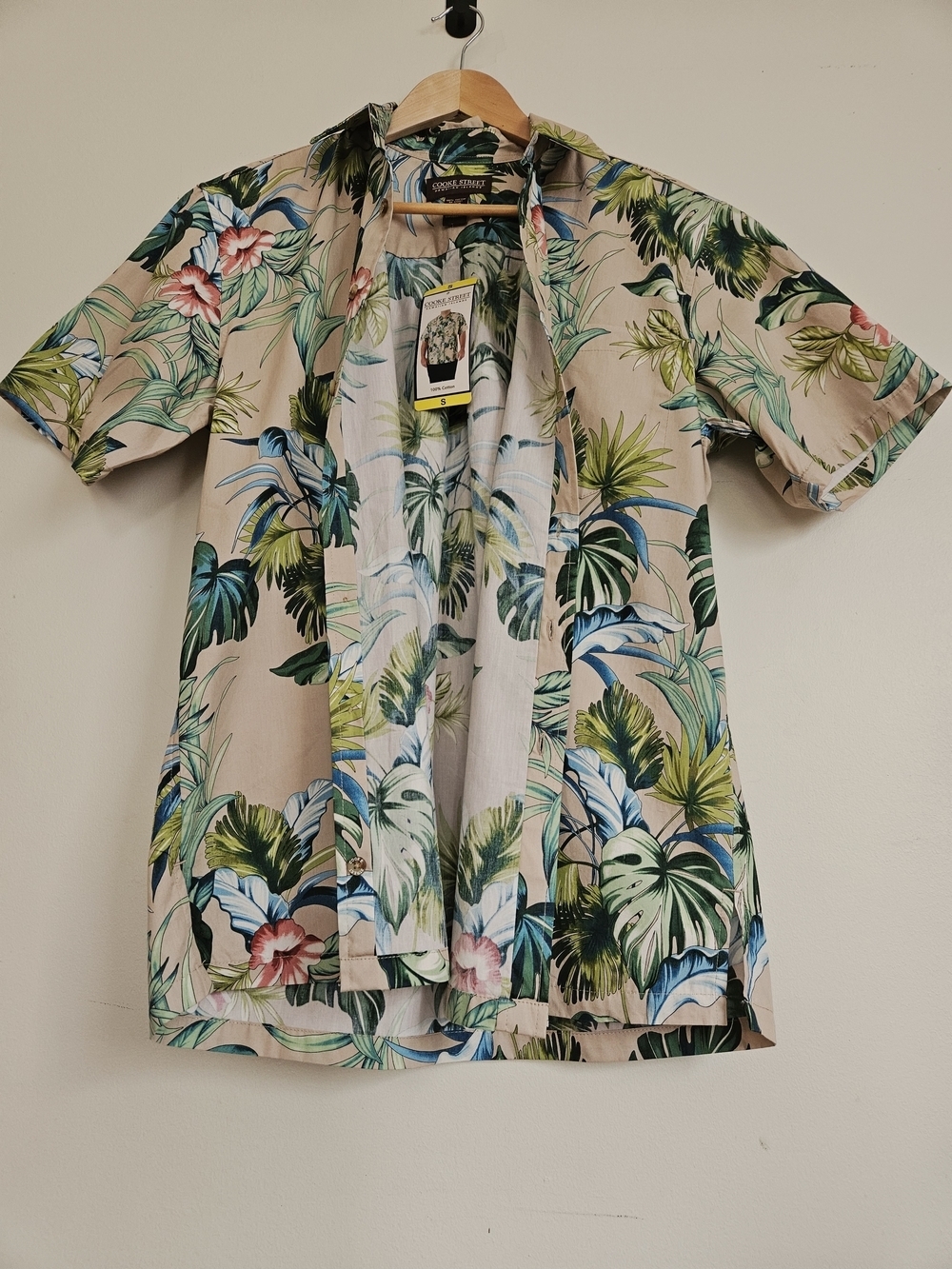 Cooke Street Men’s Tan Tropical Floral Button-Down Shirt - Picture 11 of 14